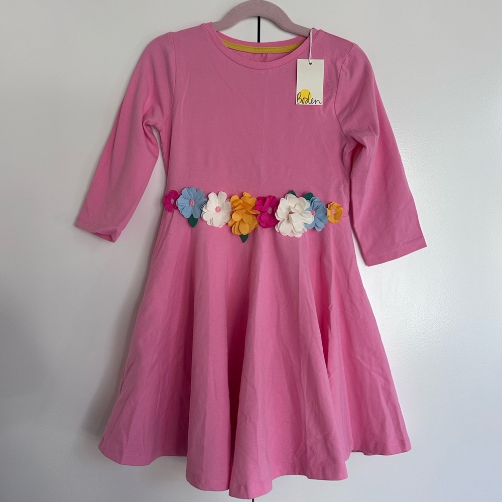 NWT Mini Boden flower appliqué dress